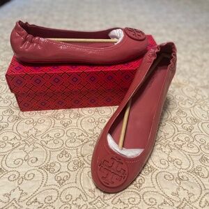 Tory Burch Minnie flats NIB